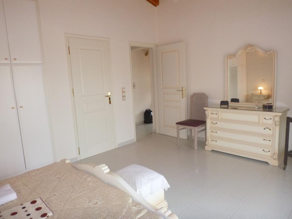 Villa Faidra Erétria Exteriör bild